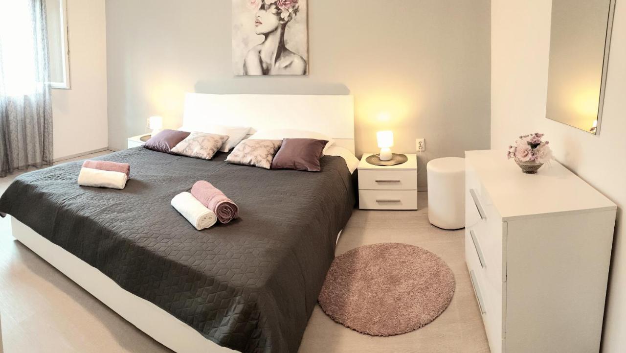 Apartman Zizula Kaštela Exterior foto
