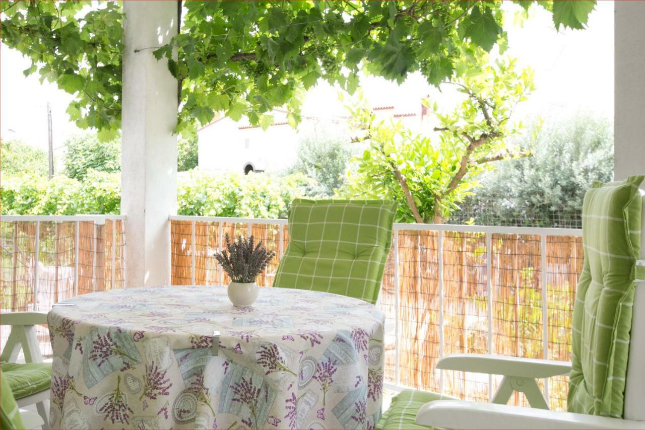 Apartman Zizula Kaštela Exterior foto