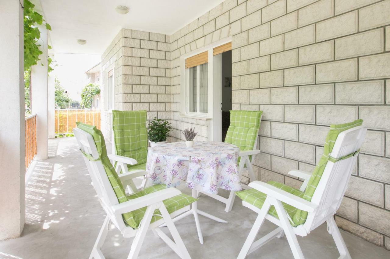 Apartman Zizula Kaštela Exterior foto